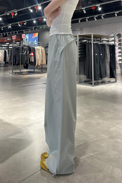 Vintage American-Style Cargo Pants for Women - Loose-Fitting Tapered Wide-Leg Design with Elastic Waist - Casual Versatile Sportswear