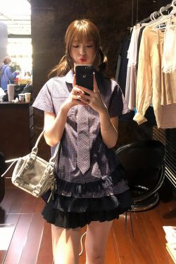 Vintage American Style Doll Collar Short Sleeve Checkered Shirt for Women - Slim Fit Summer Patchwork Pleats Fashion Top