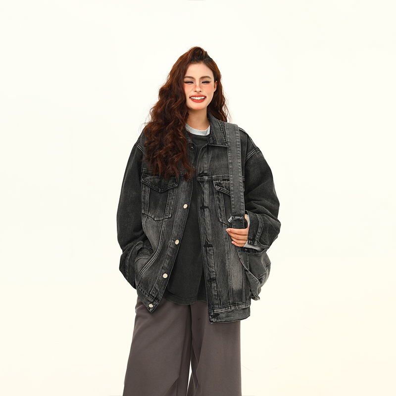 Vintage Blue Denim Jacket for Unisex - Retro American Street Style, Versatile Couple's Jacket, Trendy Spring Fashion Vintage Blue Denim Jacket for Unisex - Retro American Street Style, Versatile Couple's Jacket, Trendy Spring Fashion