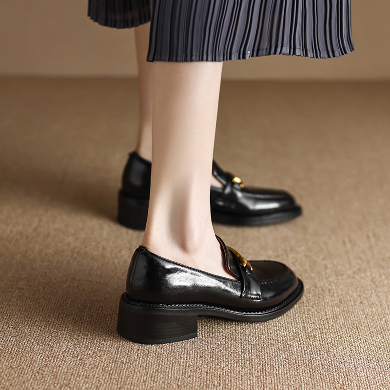 Vintage Brown Metal Buckle Loafers for Women - Versatile Leather Shoes, 2025 Trend, Y2K Inspired Fashion Vintage Brown Metal Buckle Loafers for Women - Versatile Leather Shoes, 2025 Trend, Y2K Inspired Fashion