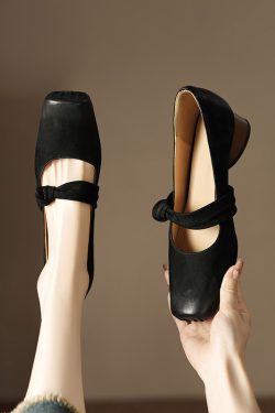 Vintage Brown Suede Chelsea Boots for Women - Round-Toe Genuine Leather Chunky Heels, Stylish Y2K Fashion Footwear