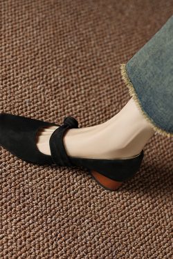 Vintage Brown Suede Chelsea Boots for Women - Round-Toe Genuine Leather Chunky Heels, Stylish Y2K Fashion Footwear