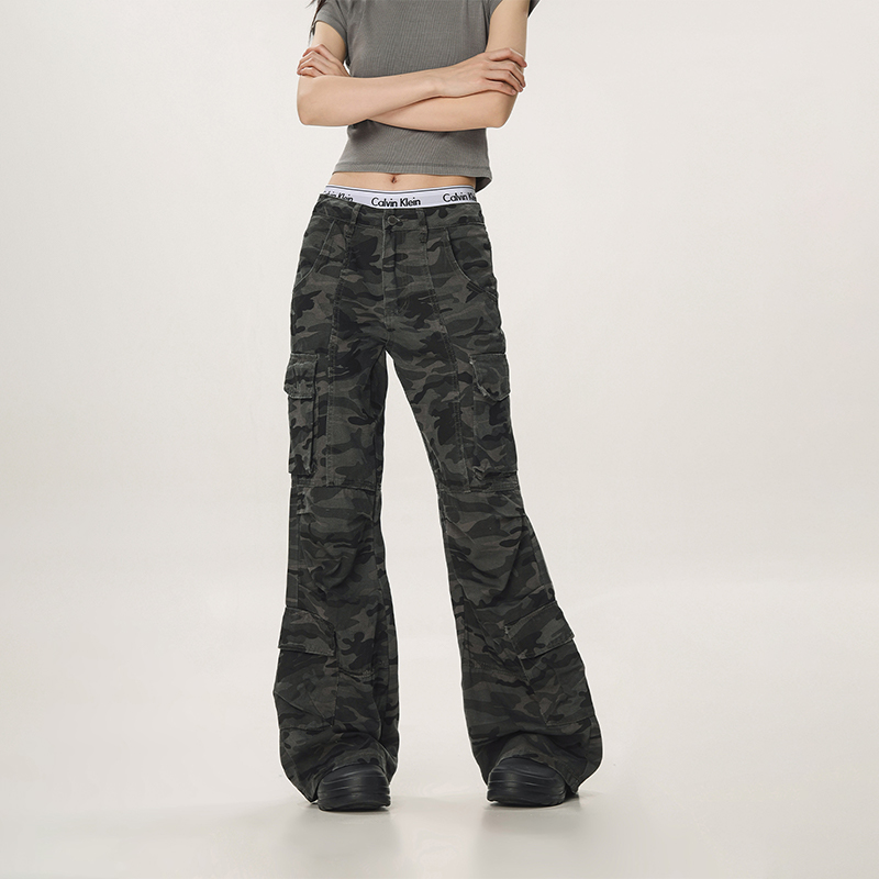 Vintage Camouflage Workwear Pants for Men and Women - Loose Straight Leg Flared Wide-Leg Casual Streetwear 90s Style Vintage Camouflage Workwear Pants for Men and Women - Loose Straight Leg Flared Wide-Leg Casual Streetwear 90s Style