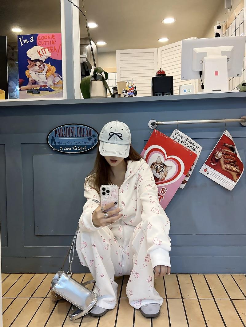 Vintage Cartoon Hooded Cardigan and Pants Set for Women - Loose Casual American Style Outfit Vintage Cartoon Hooded Cardigan and Pants Set for Women - Loose Casual American Style Outfit