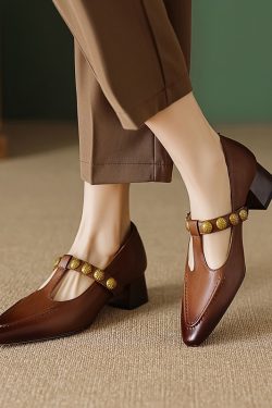 Vintage Chunky-Heeled Pointed-Toe Slip-On Studded Shoes for Women - Italian Style Mid-Heel Footwear