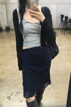 Vintage Diagonal Striped Mesh Mid-Length Skirt for Women, Slim Straight Retro Design, Low Waist Bow Detail, Y2K Style