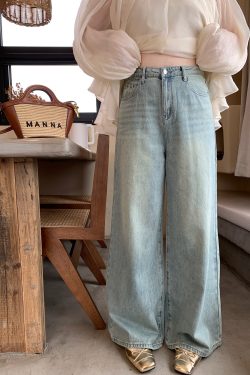 Vintage Distressed Water-Washed Blue High-Waisted Loose Straight-Leg Wide-Leg Jeans for Women - 90s Inspired Fashion