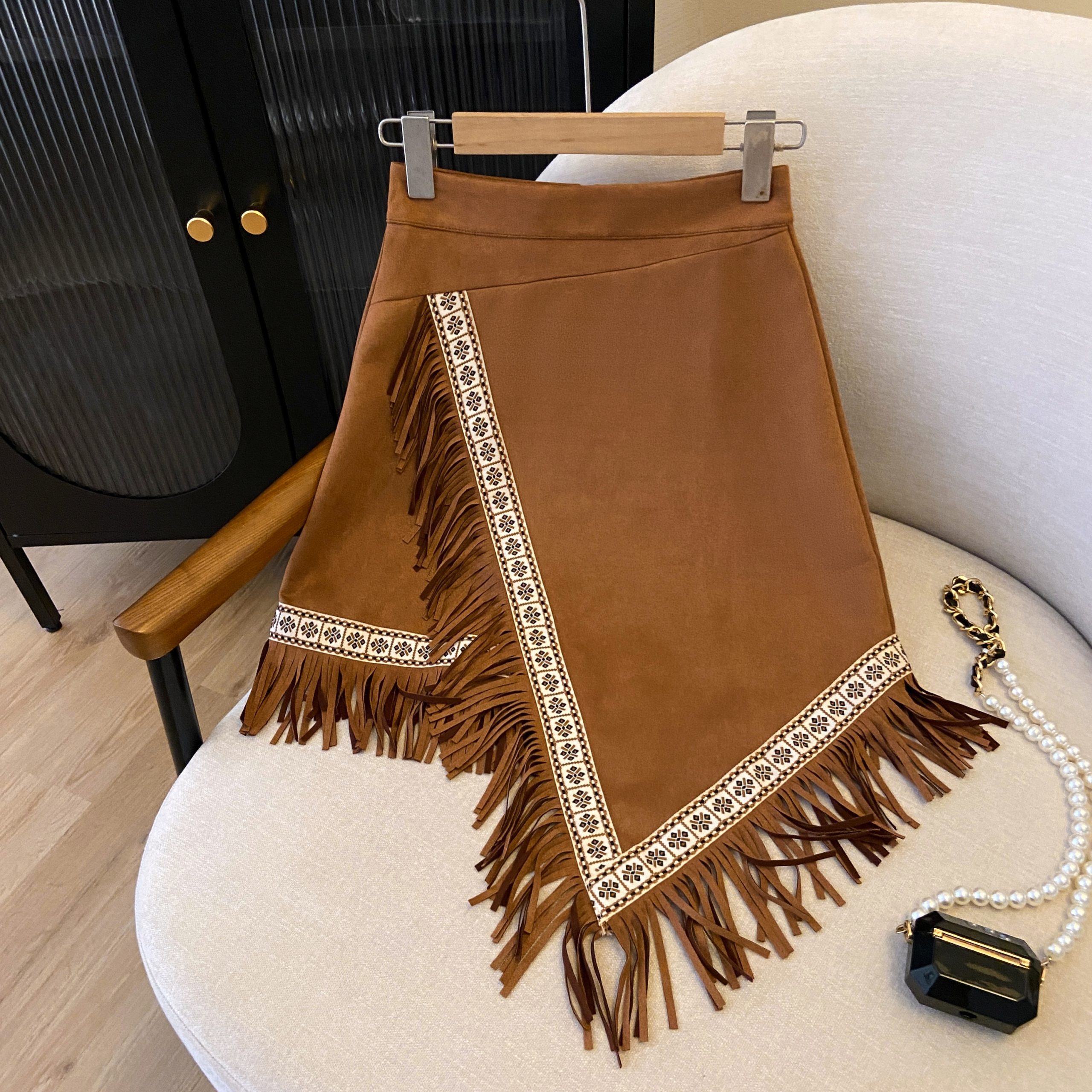 Vintage Ethnic Style Embroidered Tassel Short Skirt - Irregular Hem Suede Feel Bohemian Half Skirt for 90s Y2K Fashion Vintage Ethnic Style Embroidered Tassel Short Skirt - Irregular Hem Suede Feel Bohemian Half Skirt for 90s Y2K Fashion