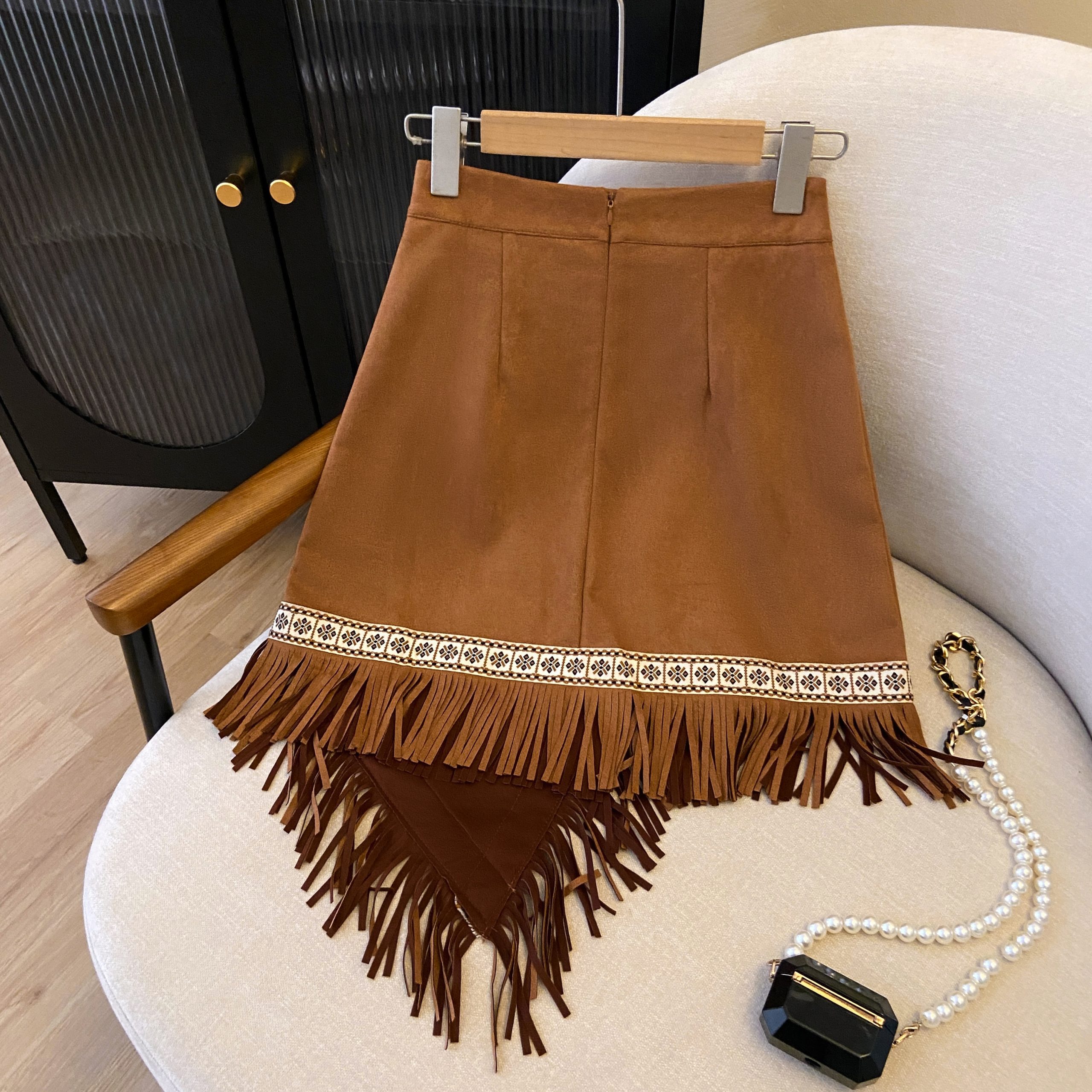 Vintage Ethnic Style Embroidered Tassel Short Skirt - Irregular Hem Suede Feel Bohemian Half Skirt for 90s Y2K Fashion Vintage Ethnic Style Embroidered Tassel Short Skirt - Irregular Hem Suede Feel Bohemian Half Skirt for 90s Y2K Fashion