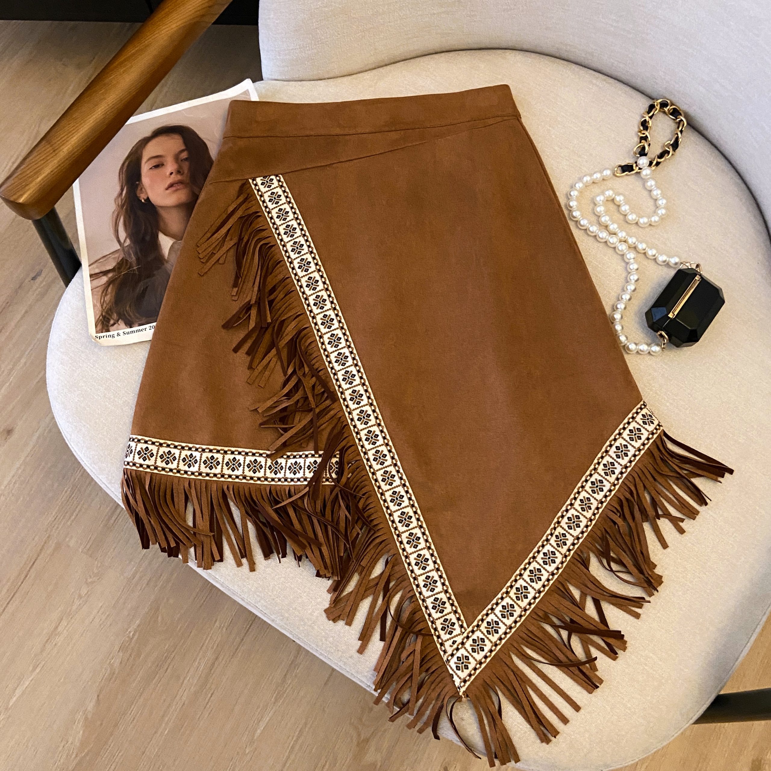 Vintage Ethnic Style Embroidered Tassel Short Skirt - Irregular Hem Suede Feel Bohemian Half Skirt for 90s Y2K Fashion Vintage Ethnic Style Embroidered Tassel Short Skirt - Irregular Hem Suede Feel Bohemian Half Skirt for 90s Y2K Fashion