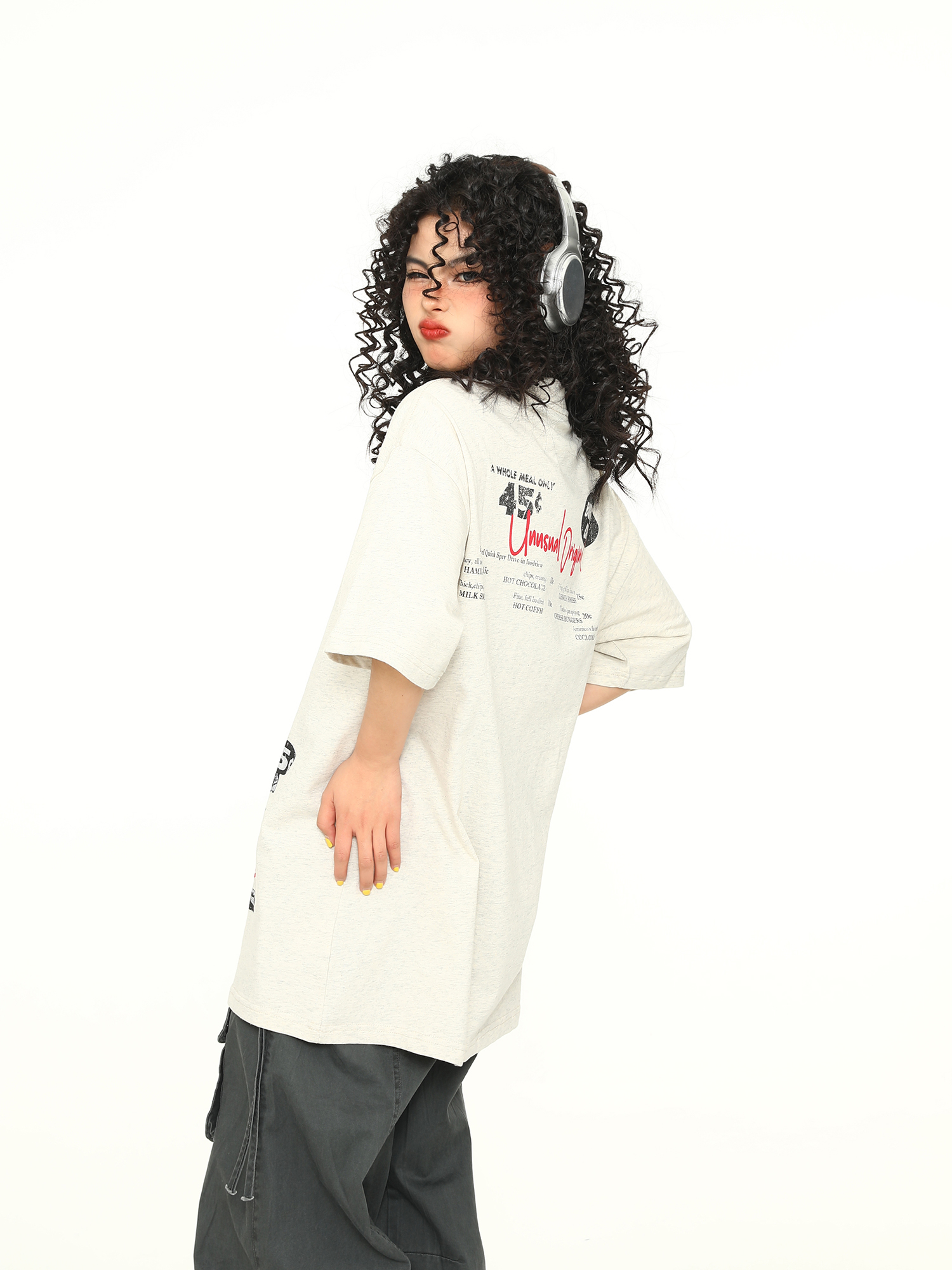 Vintage Floral Gray American Retro Short-Sleeve T-Shirt for Men and Women, Hand-Drawn Print, Y2K Style, Casual Fashion Tee Vintage Floral Gray American Retro Short-Sleeve T-Shirt for Men and Women, Hand-Drawn Print, Y2K Style, Casual Fashion Tee