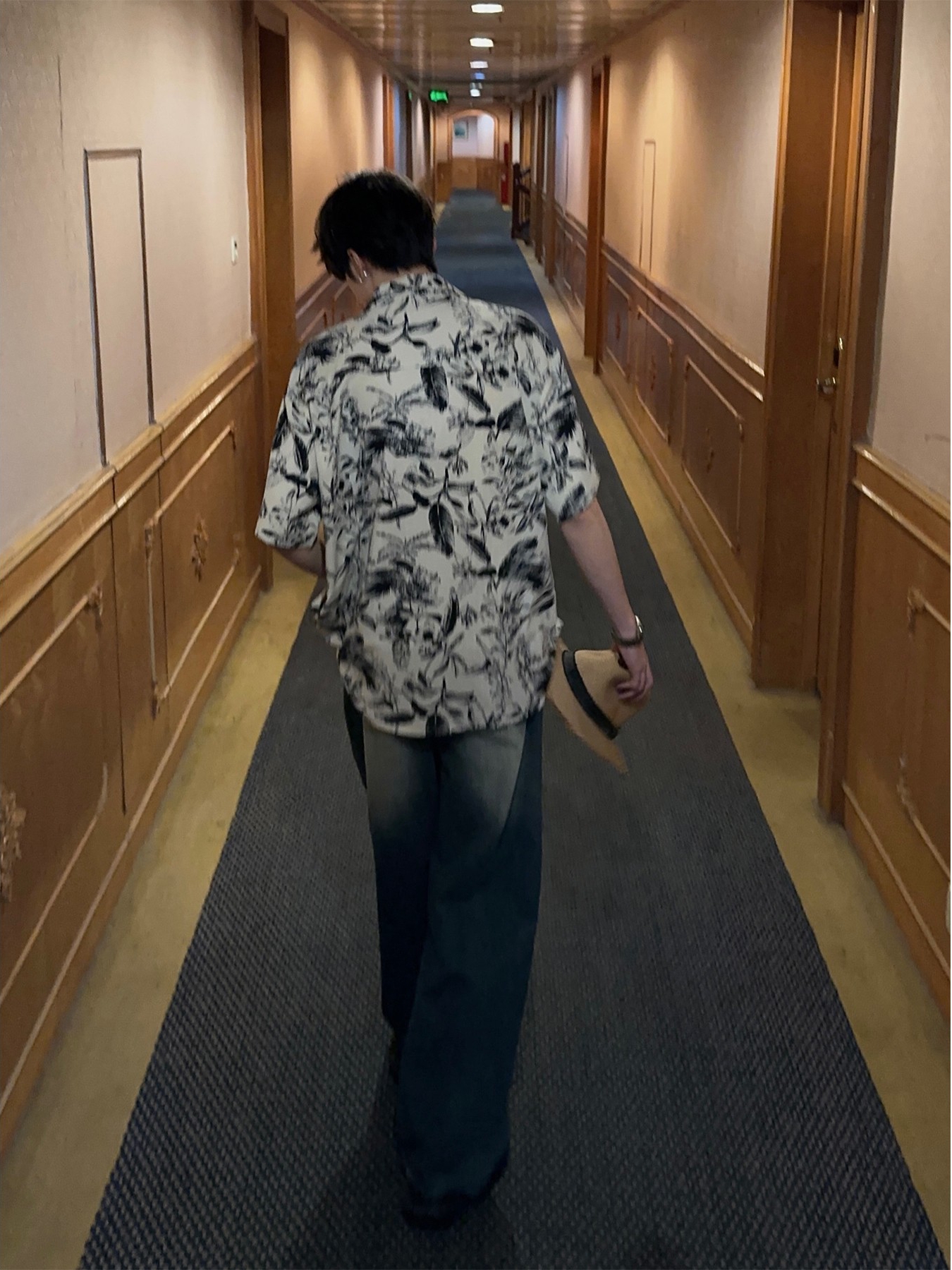 Vintage Floral Short-Sleeve Shirt for Men and Women, Loose Fit Chinese-Style Design with Retro Hong Kong Vibe, Perfect for Summer Vintage Floral Short-Sleeve Shirt for Men and Women, Loose Fit Chinese-Style Design with Retro Hong Kong Vibe, Perfect for Summer