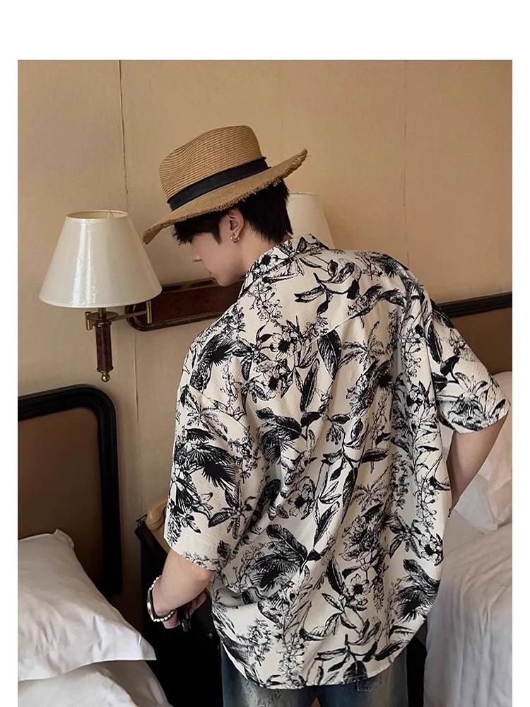 Vintage Floral Short-Sleeve Shirt for Men and Women, Loose Fit Chinese-Style Design with Retro Hong Kong Vibe, Perfect for Summer Vintage Floral Short-Sleeve Shirt for Men and Women, Loose Fit Chinese-Style Design with Retro Hong Kong Vibe, Perfect for Summer