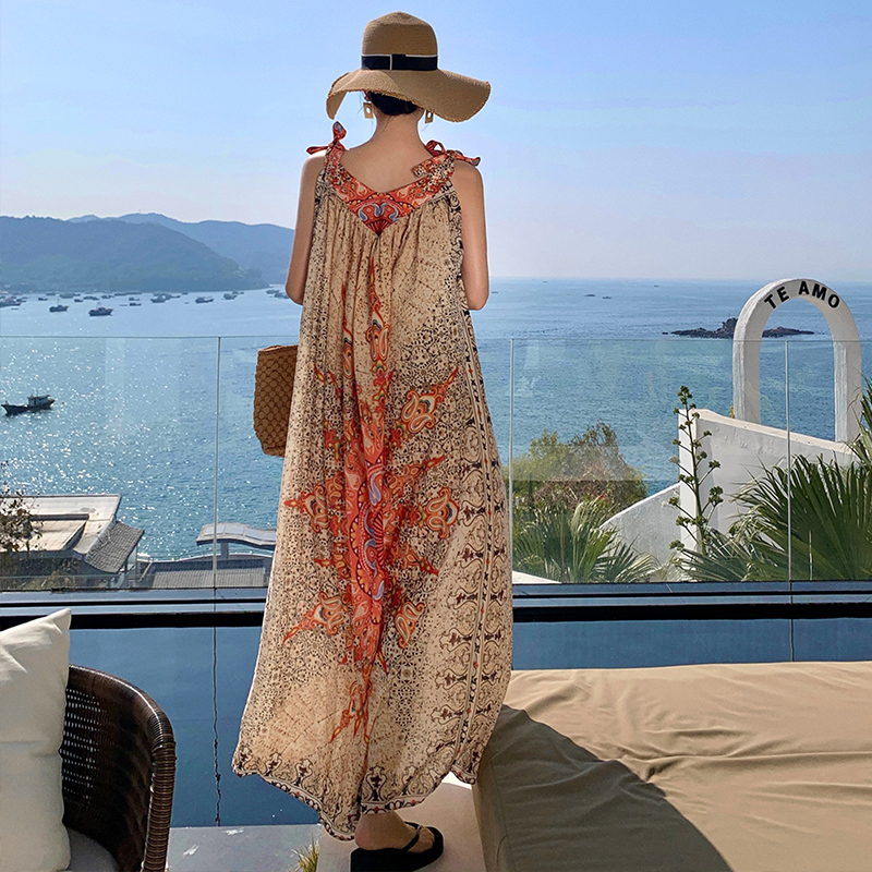 Vintage Floral Tie Dress - Loose Fit Women's Long Skirt for Thai Travel, Exotic Beach Vacation Style, Yunnan Inspired Fashion Vintage Floral Tie Dress - Loose Fit Women's Long Skirt for Thai Travel, Exotic Beach Vacation Style, Yunnan Inspired Fashion