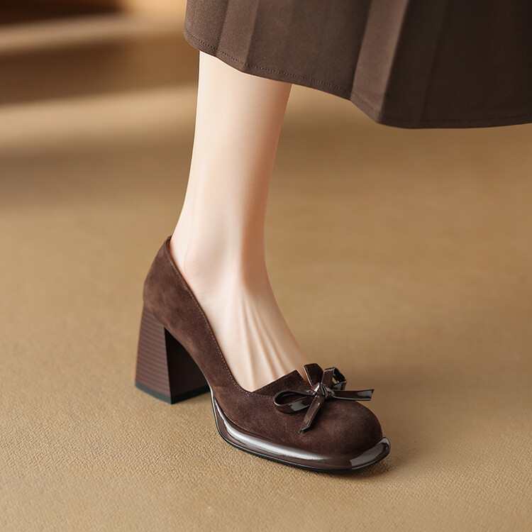 Vintage French Bow Round Toe Chunky Heel Slip-On Shoes - Italian Inspired Design for a Chic, Stylish Look Vintage French Bow Round Toe Chunky Heel Slip-On Shoes - Italian Inspired Design for a Chic, Stylish Look