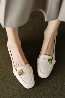 Vintage French Genuine Leather Chunky Heel Loafers for Women with Metal Buckle - Spring & Autumn Commuting Shoes