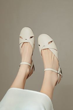 Vintage French Genuine Leather Hollow Flat Roman One-Strap Open-Toe Sandals for Women - Summer Chic Style