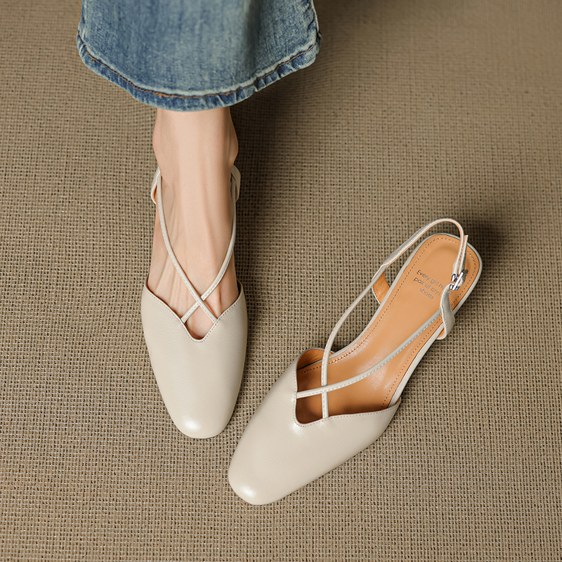 Vintage French Style Genuine Leather Mid-Heel Sandals for Women - Sweet Cross Strap Design, Slimming Fashion Footwear Vintage French Style Genuine Leather Mid-Heel Sandals for Women - Sweet Cross Strap Design, Slimming Fashion Footwear