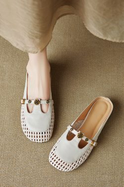 Vintage French Style Women's Genuine Leather Woven Camellia Mules - Mid-Heel Closed-Toe Slippers