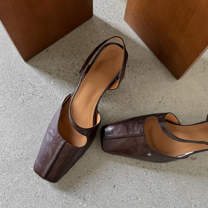 Vintage Genuine Leather Chunky Heeled Open-Toe Sandals for Women - Fashionable Backless High Heels, Versatile Italian Style Vintage Genuine Leather Chunky Heeled Open-Toe Sandals for Women - Fashionable Backless High Heels, Versatile Italian Style