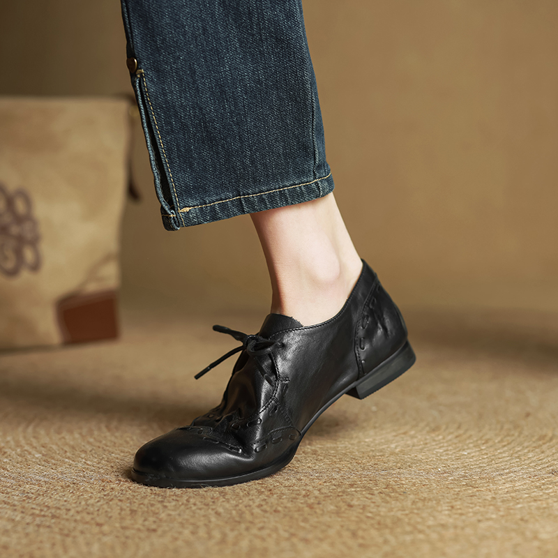 Vintage Genuine Leather Round-Toe Lace-Up Chunky Low Heel Shoes - Versatile Italian Style Footwear for Everyday Wear Vintage Genuine Leather Round-Toe Lace-Up Chunky Low Heel Shoes - Versatile Italian Style Footwear for Everyday Wear