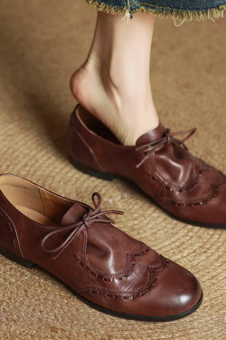 Vintage Genuine Leather Round-Toe Lace-Up Chunky Low Heel Shoes - Versatile Italian Style Footwear for Everyday Wear