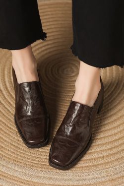 Vintage Genuine Leather Wrinkled Square-Toe Short Chelsea Boots for Women - Versatile Y2K Fashion Footwear