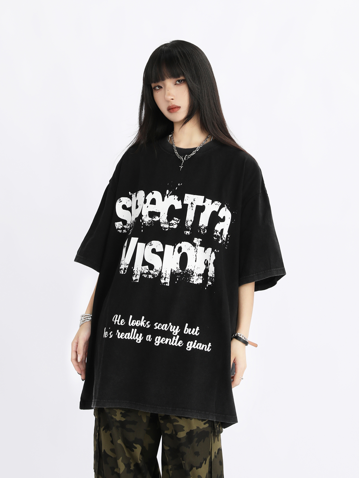 Vintage High Street Loose Short-Sleeve T-Shirt with Wild Skeleton Shadow Print, Niche Design for Trendy Fashion Lovers Vintage High Street Loose Short-Sleeve T-Shirt with Wild Skeleton Shadow Print, Niche Design for Trendy Fashion Lovers