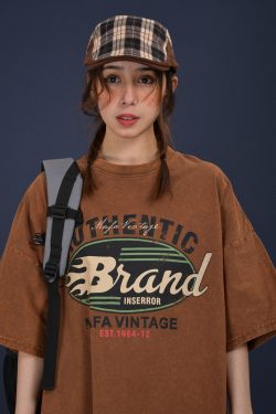 Vintage-Inspired Distressed Letter Print Short Sleeve T-Shirt for Women - Loose-Fit Summer Casual Top