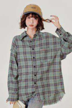Vintage-Inspired Green Plaid Shirt Jacket for Women - Casual Loose Checkered Top for Spring and Autumn Fashion