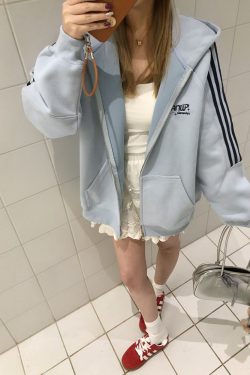 Vintage-Inspired Hooded Cardigan Sweatshirt for Couples - Unisex Loose Fit Zipper Jacket in Nostalgic Sports Style for Back to School