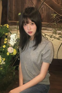 Vintage-Inspired Knitted Short Sleeve Polo Shirt for Women - Versatile Gray Summer Top, Slim Fit, Flattering Design