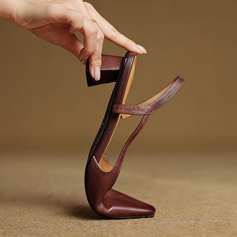 Vintage-Inspired Minimalist Genuine Leather Mid-Heel Sandals for Women - Hollow Design, Commuting Friendly, Chic OL Style Vintage-Inspired Minimalist Genuine Leather Mid-Heel Sandals for Women - Hollow Design, Commuting Friendly, Chic OL Style