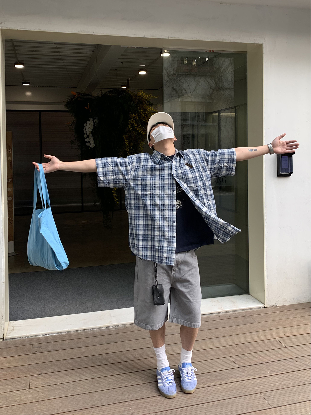 Vintage-Inspired Short Sleeve Plaid Casual Shirt for Men and Women - Loose Fit, Versatile Summer Shirt Jacket for Couples Vintage-Inspired Short Sleeve Plaid Casual Shirt for Men and Women - Loose Fit, Versatile Summer Shirt Jacket for Couples