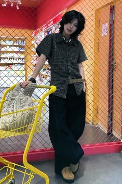 Vintage-Inspired Women’s Short Sleeve Shirt, Summer Pleated Checkered Pattern, Intellectual Style, Waist-Cinching Trendy Top
