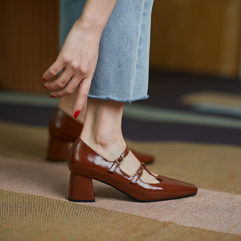 Vintage Italian Genuine Leather Mary Jane Shoes for Women - Chunky High Heels, Square Toe, French Style, Retro Chic Vintage Italian Genuine Leather Mary Jane Shoes for Women - Chunky High Heels, Square Toe, French Style, Retro Chic