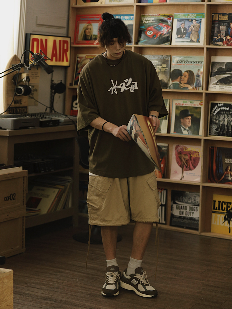 Vintage Japanese Style Printed Short-Sleeve T-Shirt for Men, Loose Fit Heavyweight Summer Top Vintage Japanese Style Printed Short-Sleeve T-Shirt for Men, Loose Fit Heavyweight Summer Top