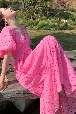 Vintage Lace Heavy-Duty Long French Embroidered Hollow V-Neck Puff Sleeve High-Waisted Flared Mermaid Dress for Boho Style