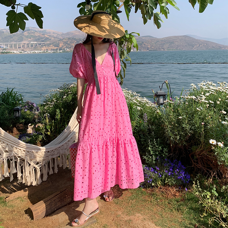 Vintage Lace Heavy-Duty Long French Embroidered Hollow V-Neck Puff Sleeve High-Waisted Flared Mermaid Dress for Boho Style Vintage Lace Heavy-Duty Long French Embroidered Hollow V-Neck Puff Sleeve High-Waisted Flared Mermaid Dress for Boho Style