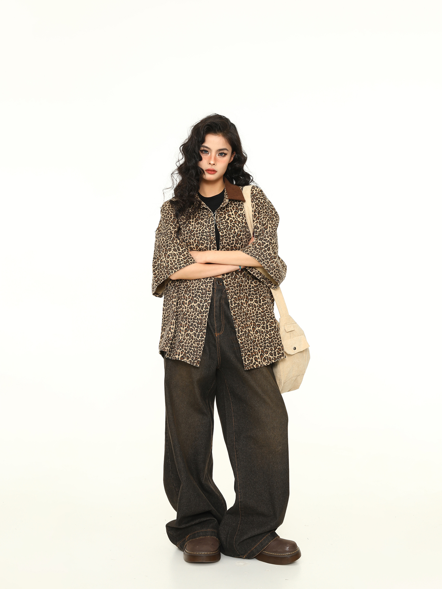 Vintage Leopard Print Denim Jacket with Polo Collar - Unisex Retro Streetwear Short Sleeve Vintage Leopard Print Denim Jacket with Polo Collar - Unisex Retro Streetwear Short Sleeve