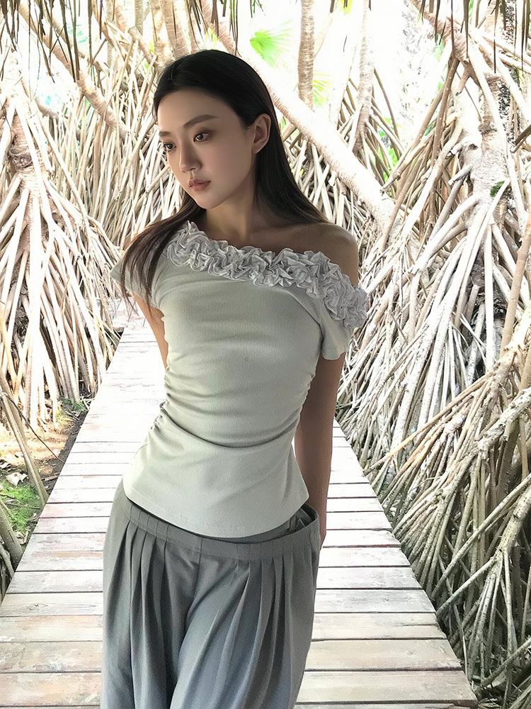 Vintage Off-Shoulder T-Shirt for Women - Summer Multi-Layer Lace, Slim Fit, Short Sleeves, Trendy Niche Design Vintage Off-Shoulder T-Shirt for Women - Summer Multi-Layer Lace, Slim Fit, Short Sleeves, Trendy Niche Design