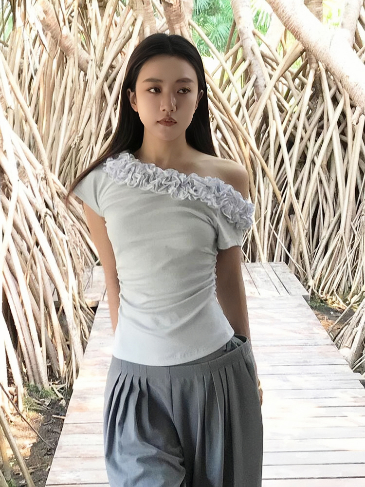 Vintage Off-Shoulder T-Shirt for Women - Summer Multi-Layer Lace, Slim Fit, Short Sleeves, Trendy Niche Design Vintage Off-Shoulder T-Shirt for Women - Summer Multi-Layer Lace, Slim Fit, Short Sleeves, Trendy Niche Design