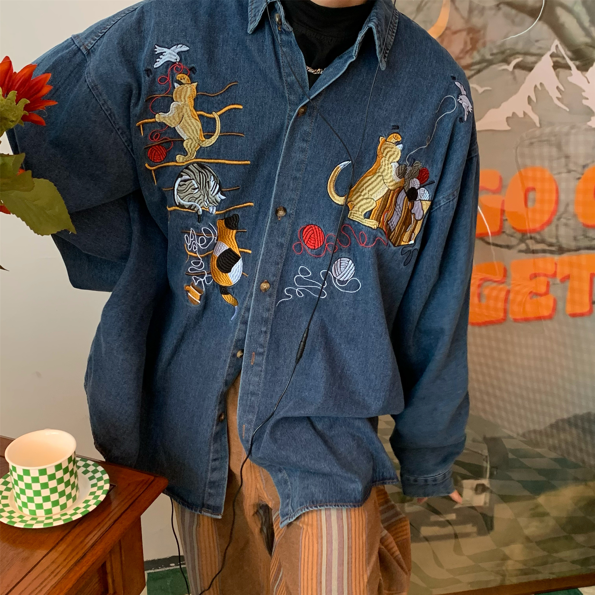 Vintage Oversized Denim Jacket with Cat Embroidery - Autumn 90s Style Fashion Vintage Oversized Denim Jacket with Cat Embroidery - Autumn 90s Style Fashion