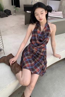 Vintage Plaid Halter Neck Dress for Women - V-Neck, Backless, Multi-Pleated, Spaghetti Strap, Mid-Short Swing Skirt, Y2K Style