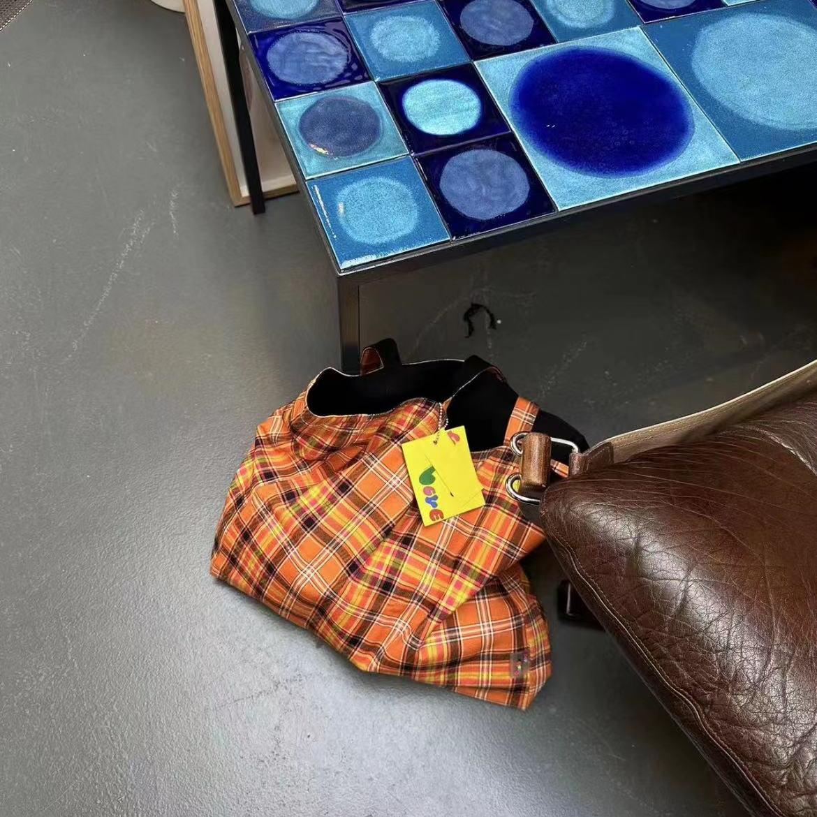 Vintage Plaid Orange Large Capacity Canvas Shoulder Bag - Versatile Commuter Tote for Fashion Lovers Vintage Plaid Orange Large Capacity Canvas Shoulder Bag - Versatile Commuter Tote for Fashion Lovers