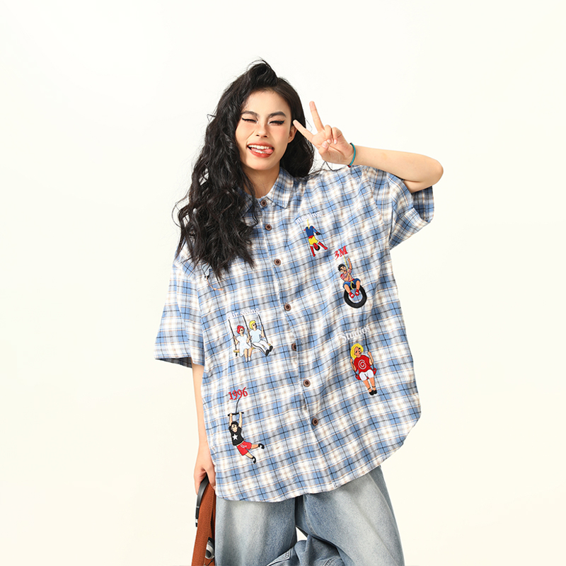 Vintage Plaid Short Sleeve Shirt for Women, Embroidered Design, Summer Casual Top, Versatile 90s Inspired Fashion Vintage Plaid Short Sleeve Shirt for Women, Embroidered Design, Summer Casual Top, Versatile 90s Inspired Fashion