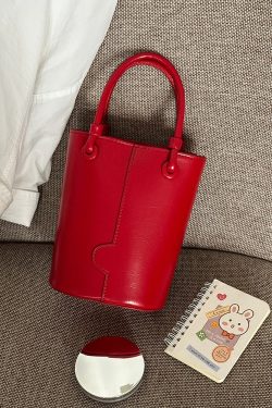 Vintage Red Bucket Bag - High-End Versatile Crossbody Shoulder Handbag for Autumn/Winter 2024 Fashion