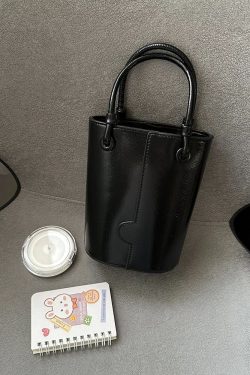 Vintage Red Bucket Bag - High-End Versatile Crossbody Shoulder Handbag for Autumn/Winter 2024 Fashion