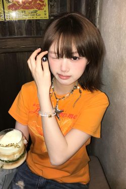 Vintage Retro Lily Print Dopamine Orange T-Shirt for Women - Summer Casual Top, Round Neck, Short Sleeves, Y2K Style