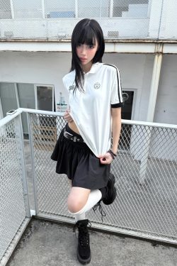 Vintage Short Sleeve Polo Shirt for Women - Summer Lapel College Style, Slim Fit Flattering Top, Trendy American Fashion
